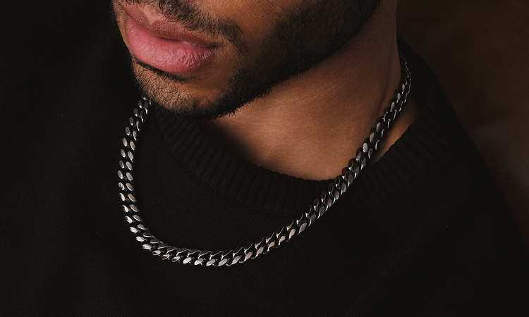 Man wearing 1933 by Esquire chain necklace