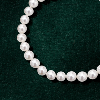 shop cultured pearls at Jared
