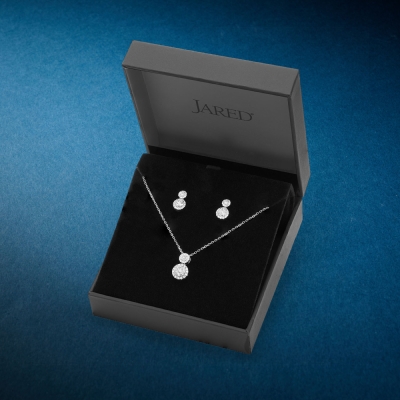 Shop jewelry gift sets at Jared