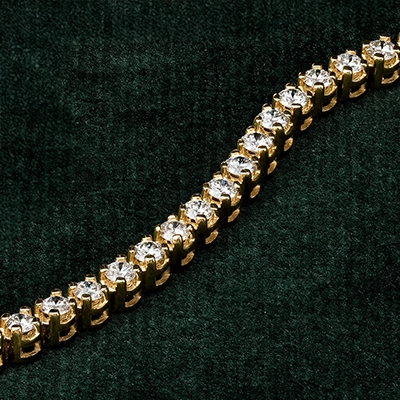 Bracelet gifts at Jared