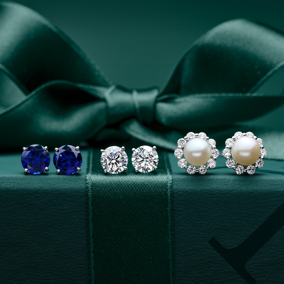 Shop gift sets at Jared