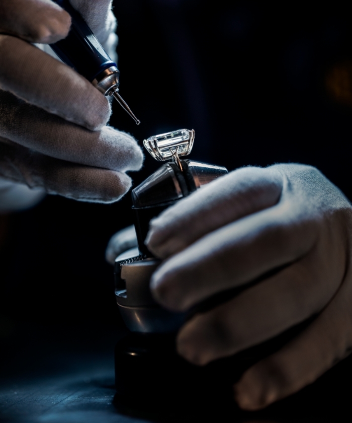 Your natural diamonds and jewelry are conflict-free and traceable.