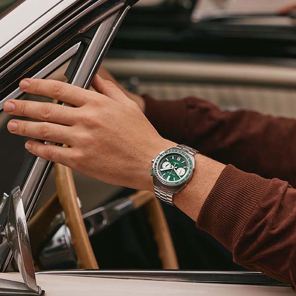 Shop Jared Bulova Men	's watches.
