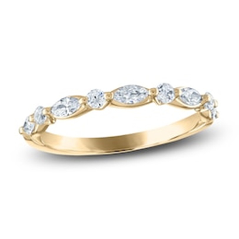 Explore  natural diamond fashion rings and bands