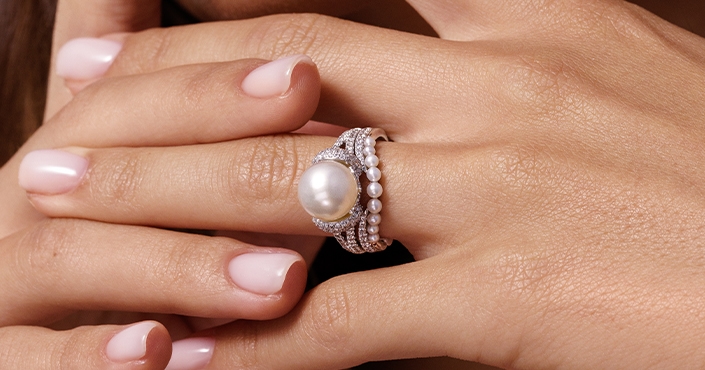 Shop bridal brands at Jared