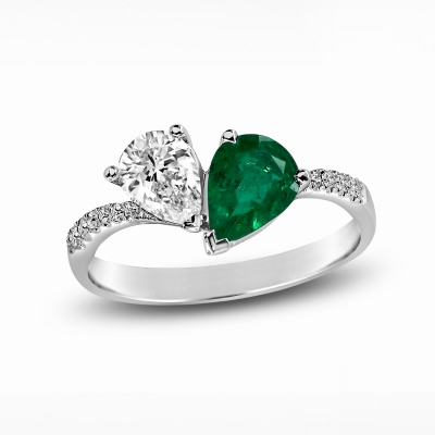 Image of emerald gemstone engagement ring.