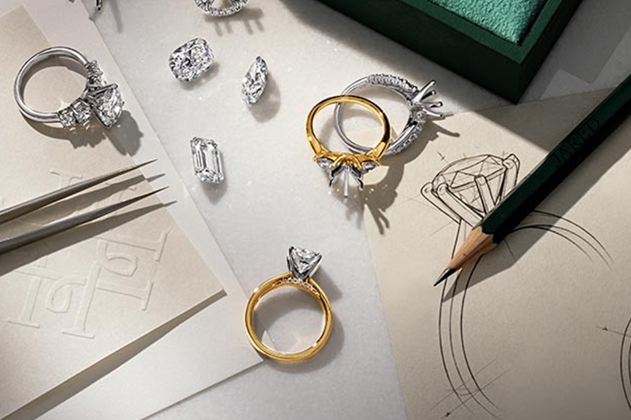 design a custom engagement ring