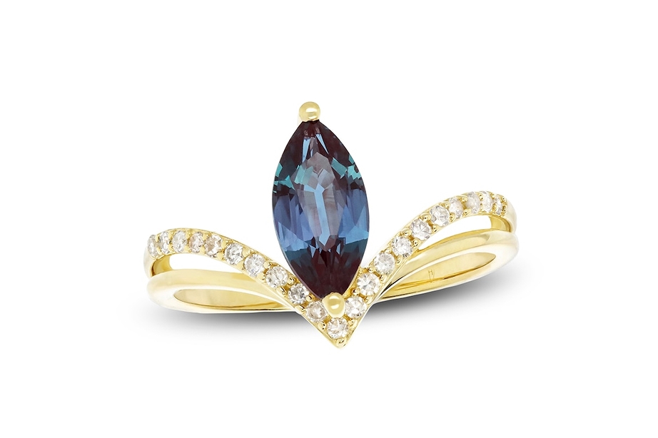 Alexandrite diamond gold ring