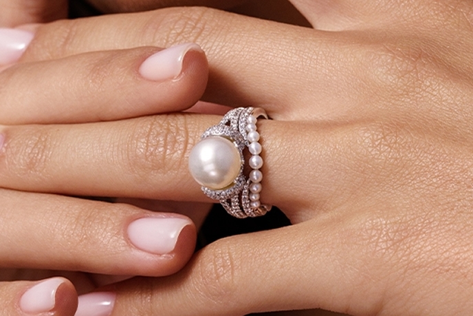 Shop bridal brands at Jared