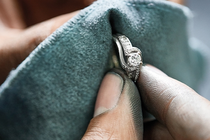 Learn mens jewelry care at Jared