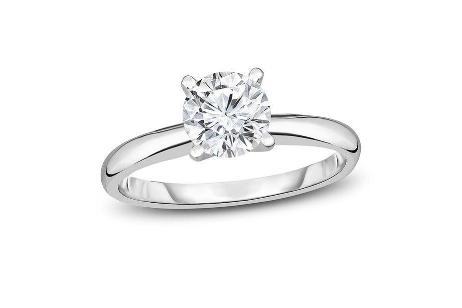solitaire engagement ring