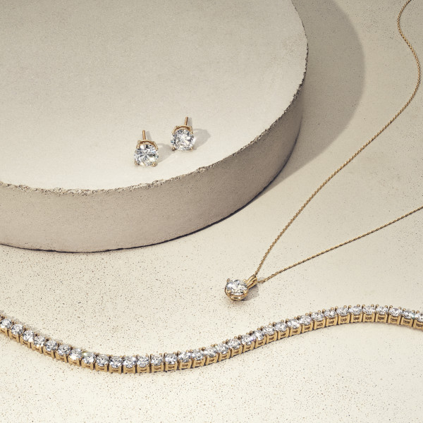 Round solitaire diamond jewelry earrings & necklace
