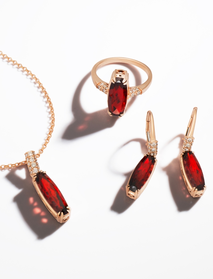 Shop the exclusive Le Vian Silhouette gemstone collection, featuring garnet