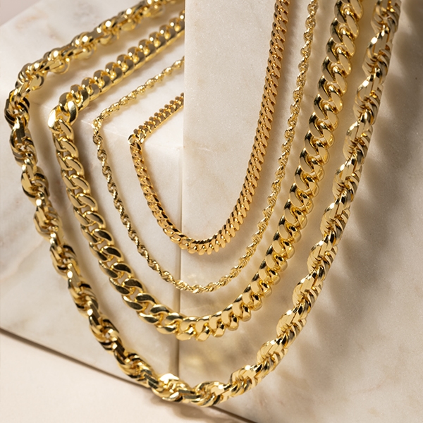 Save 30% on select gold chains