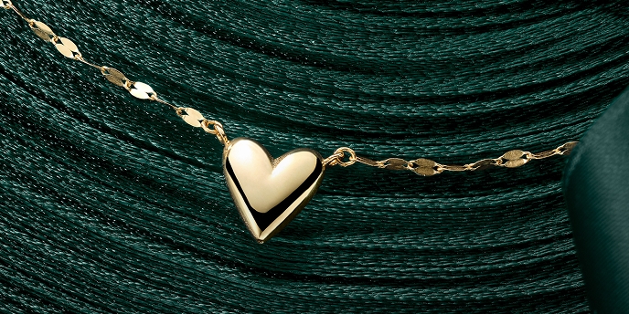 Shop all heart jewelry gifts