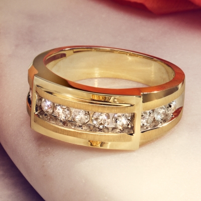 Shop all wedding bands for men