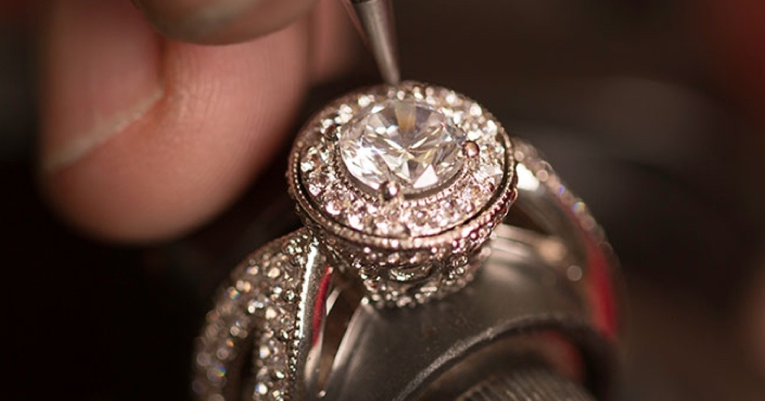 Different examples of 3 stone engagement rings