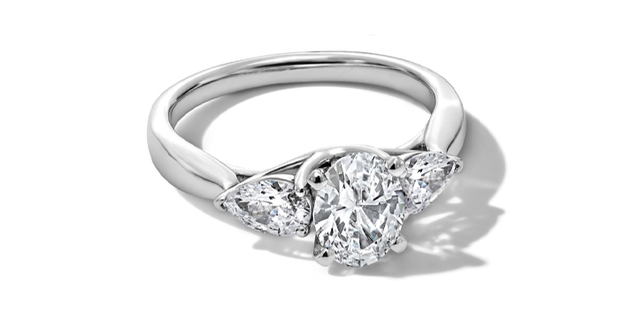 Different examples of 3 stone engagement rings