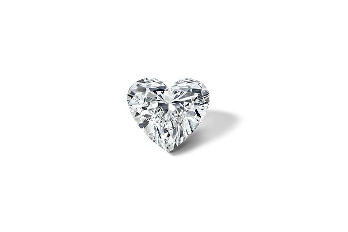 Loose heart shaped diamond