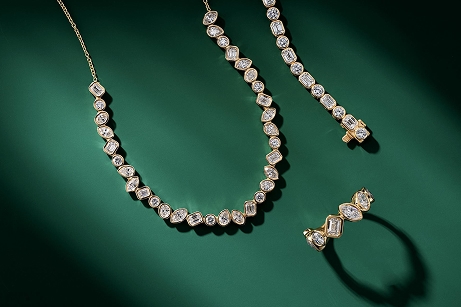 Women's yellow gold and diamond fashion jewelry