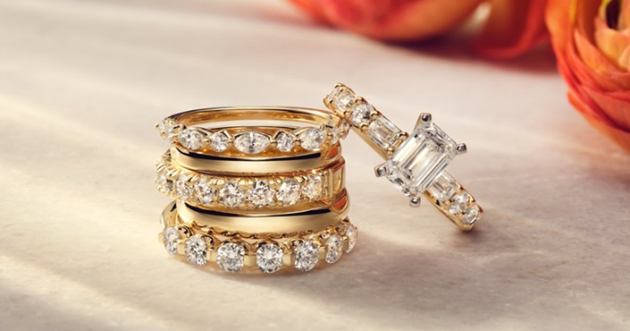 Learn more about giving diamond anniversary rings 