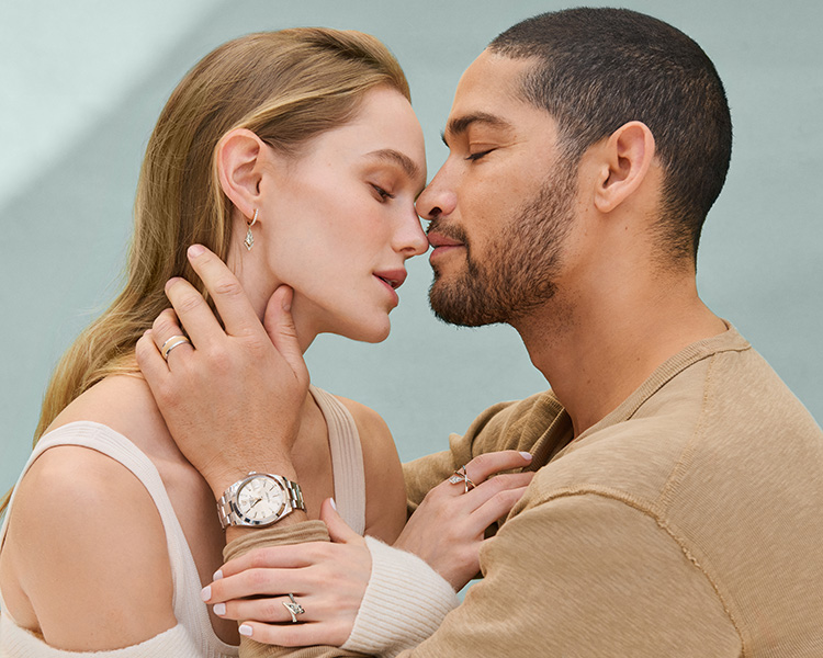 Shop diamond anniversary rings from Jared