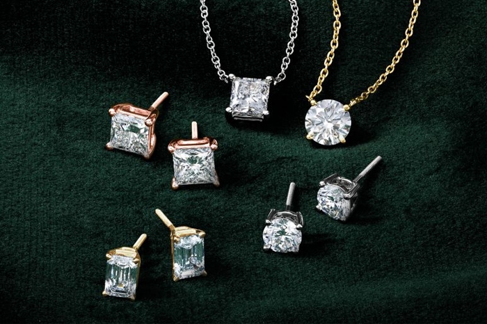 Verify with ID.me in-store at your local Jared Jewelers or online at jared.com
