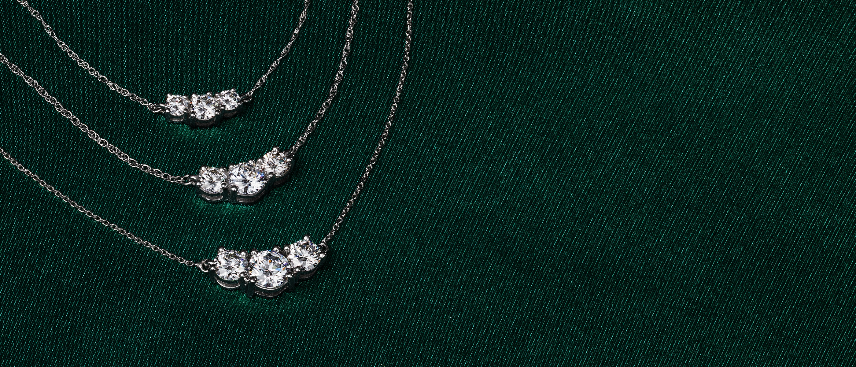 Explore Diamond Jewelry | Jared display picture 1