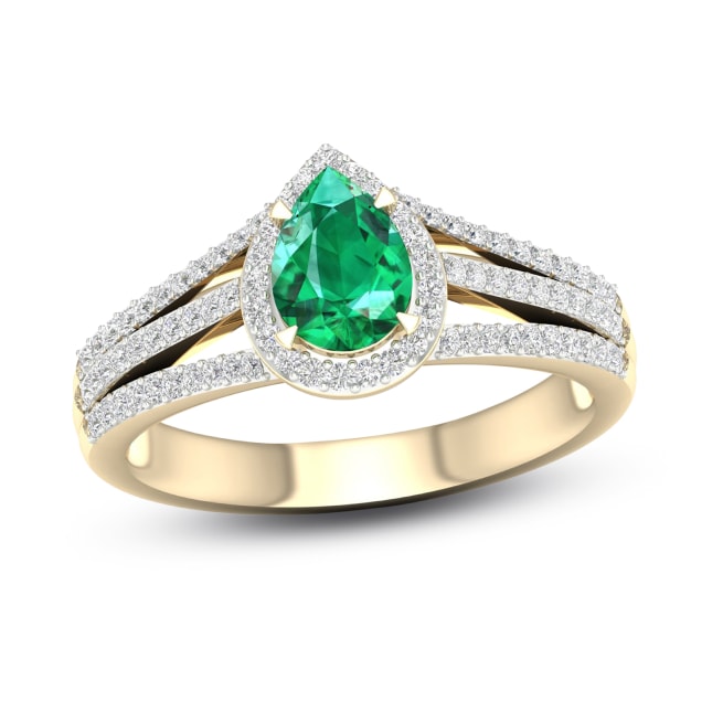 Emerald ring