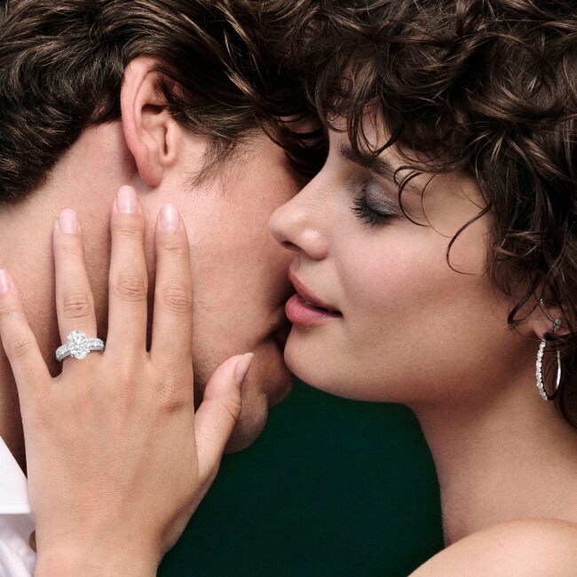 Shop Jared's collection of engagement rings for a memorable holiday proposal.
