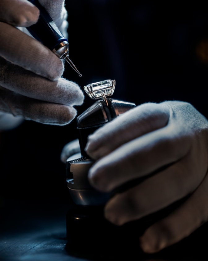Your natural diamonds and jewelry are conflict-free and traceable.