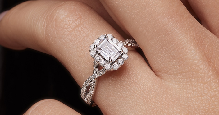 Emerald cut engagement rings