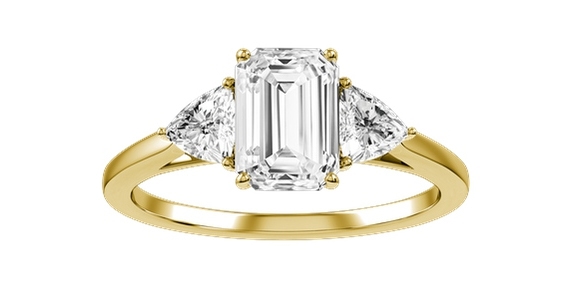 Emerald cut 3stone